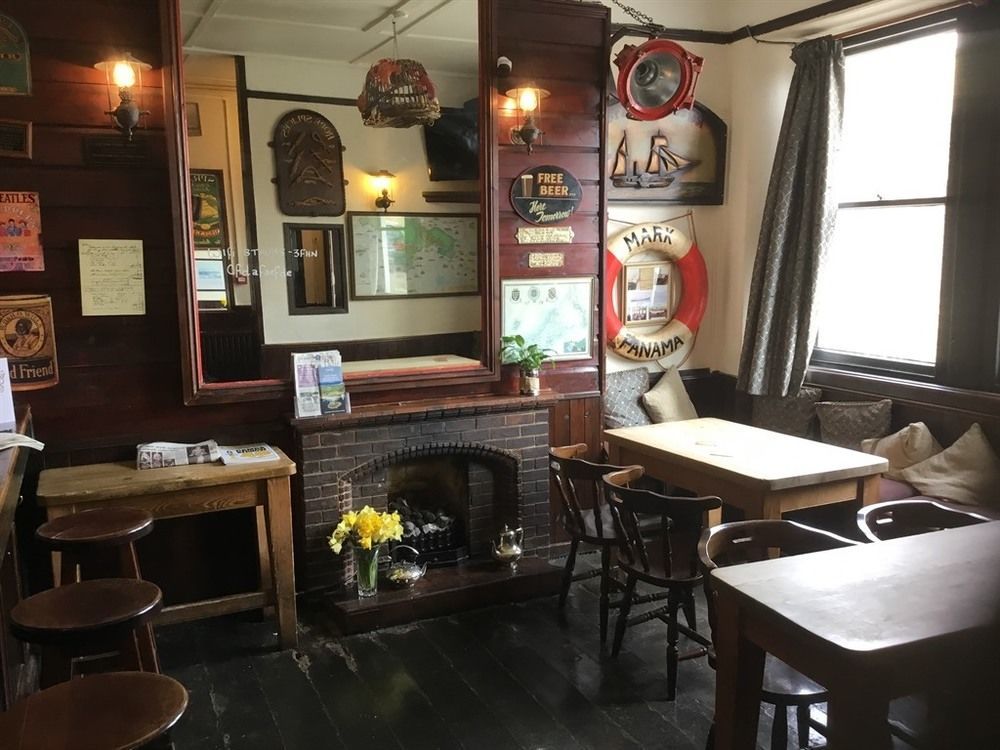 The Dock Inn Penzance Exterior photo